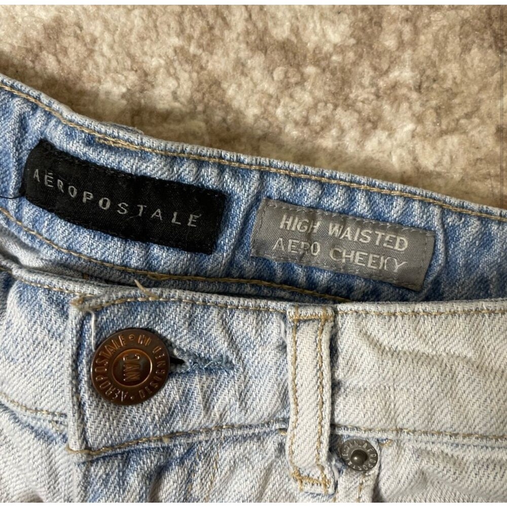 Aeropostale brand High waisted Aero cheeky light wash distressed frayed SZ 4 - Picture 5 of 6